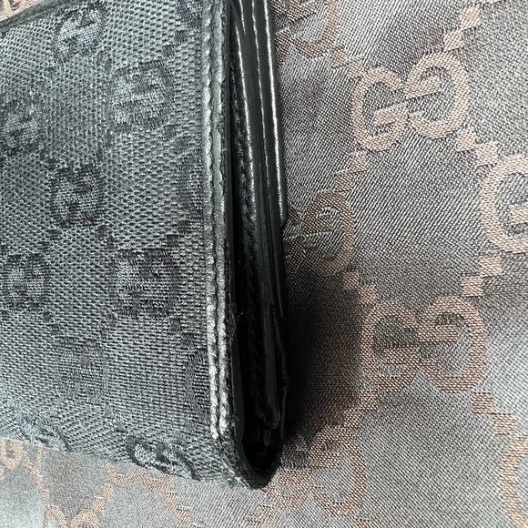 Authentic GUCCI wallet - Picture 16 of 16